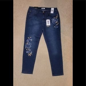Kensie Embroidered Dark Wash Jeans